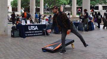 UTSA students playing Cornhole - full-size